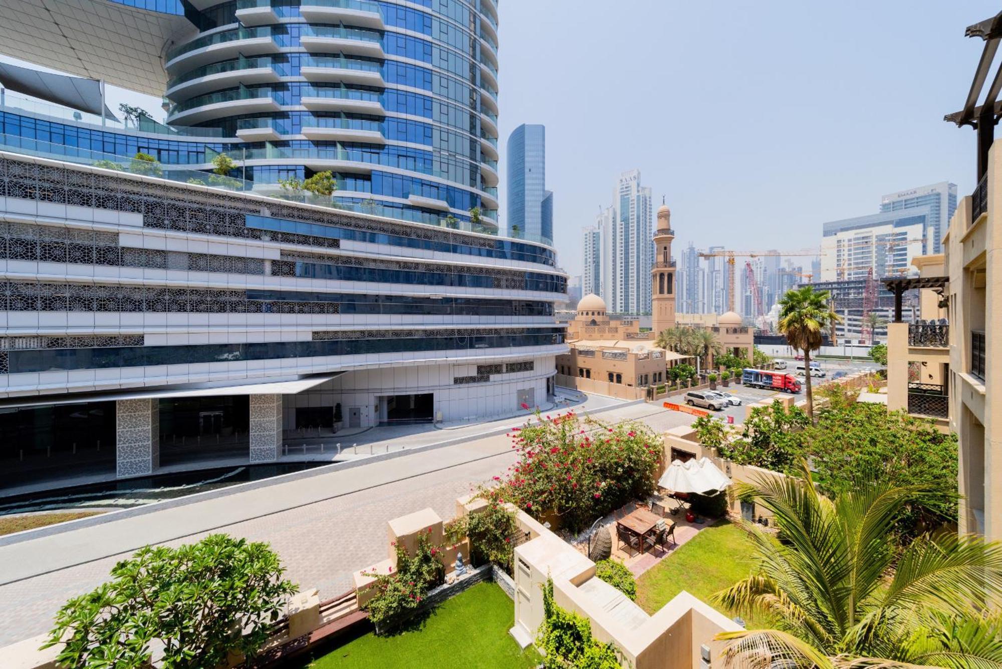 Eden's Homes & - Burj Khalifa Community * Dubai